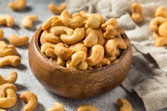 Dalam mengelola kondisi asam urat, memilih makanan yang tepat, termasuk kacangan, memainkan peran penting dalam menjaga kesehatan tubuh.